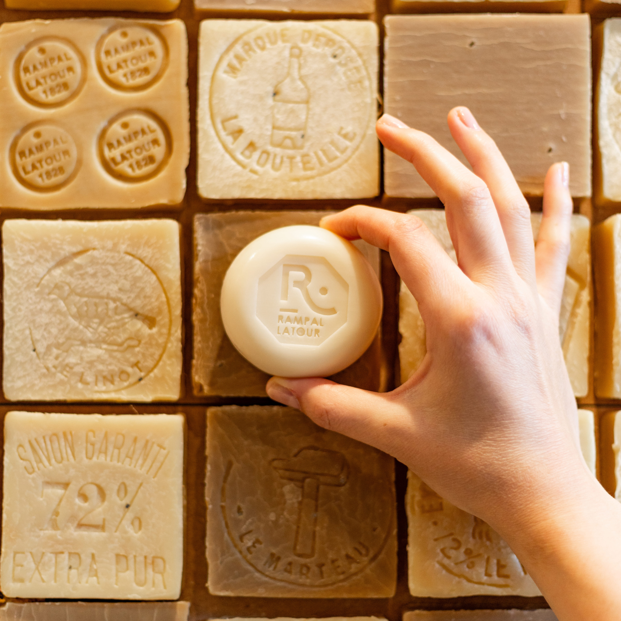 Extra Gentle Moisturizing Marseille Soap for the Body 100g