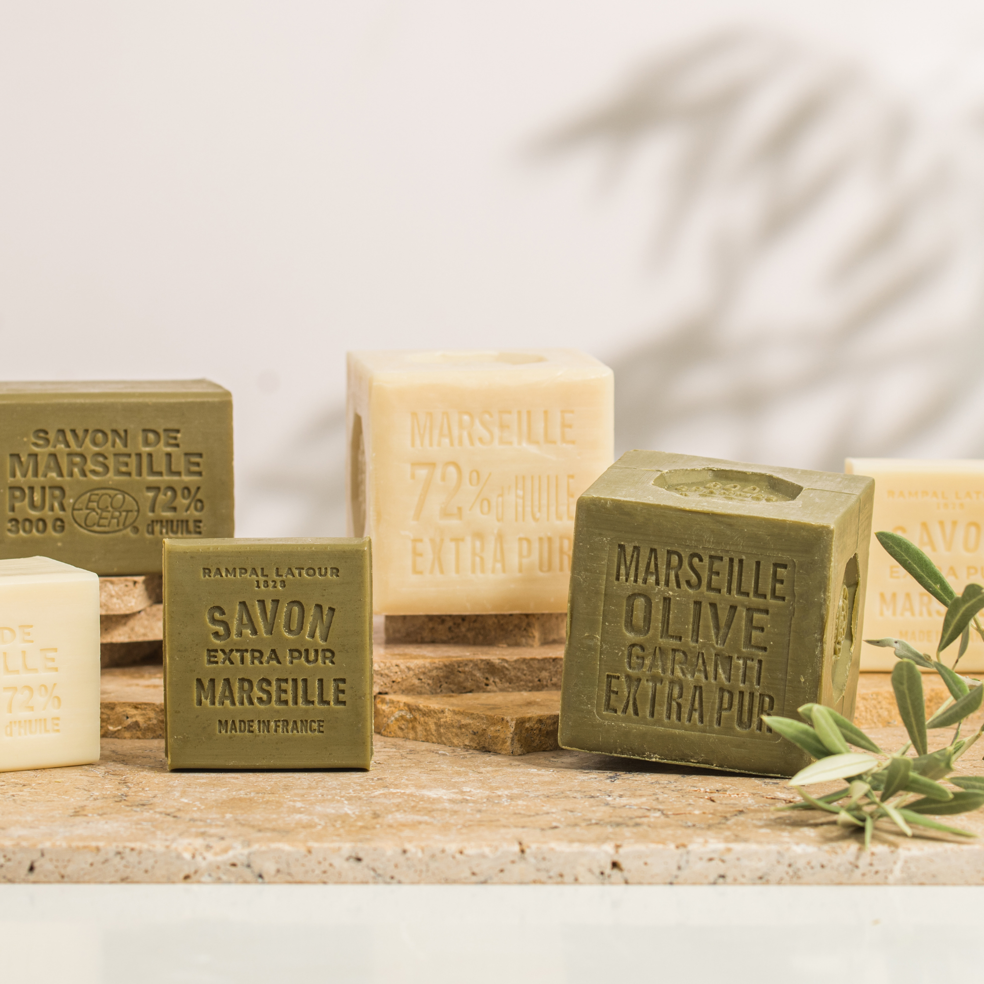 Cube de savon de Marseille aux huiles végétales 600g - Cosmos Natural