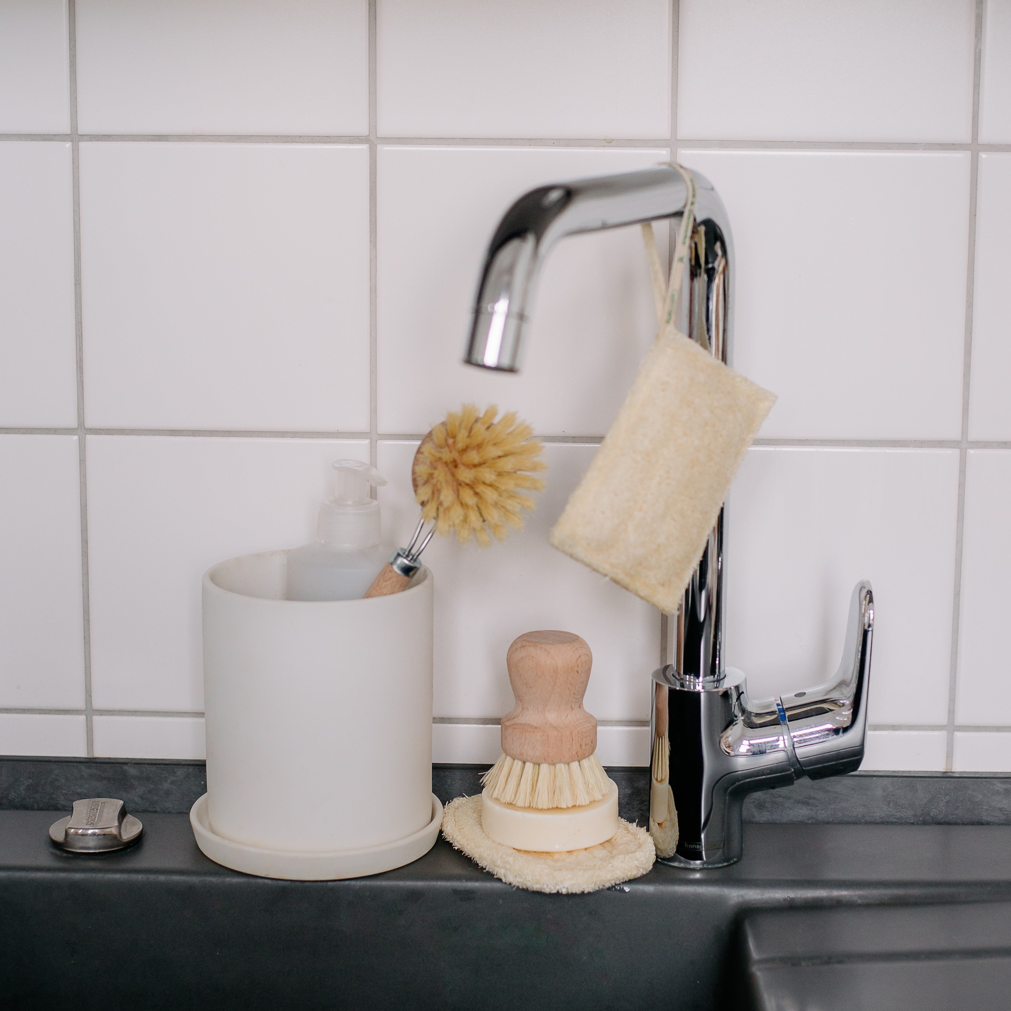 Saucepan brush