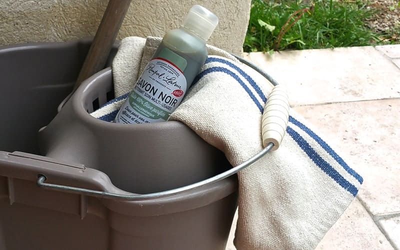 Savon noir pour les sols