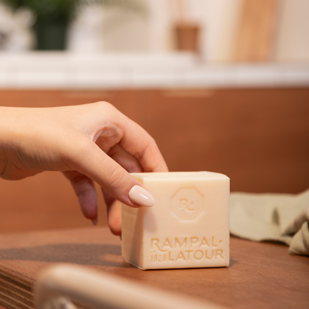 Savon de Marseille cube 300g, blanc en étui