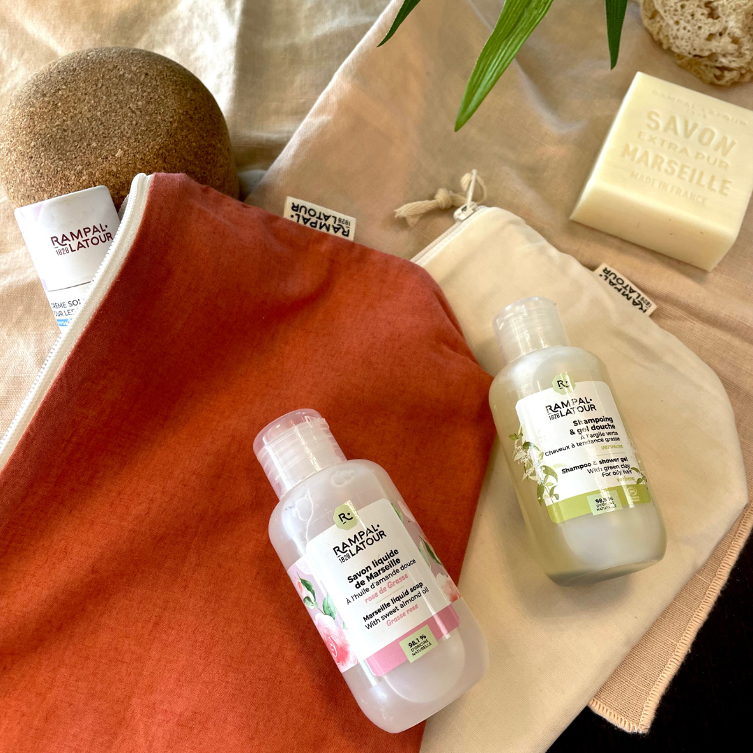 Terracotta toiletry bag made of organic cotton