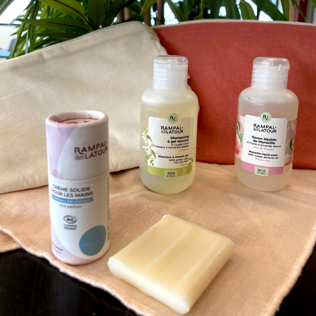 Natural color toiletry bag made of organic cotton